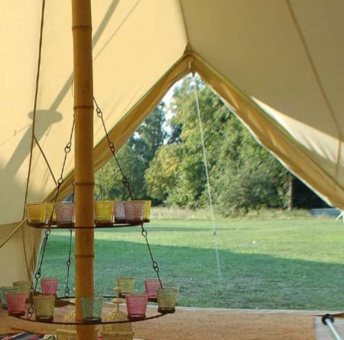 Hotel Wildberry Glamping Orgères-la-Roche Esterno foto